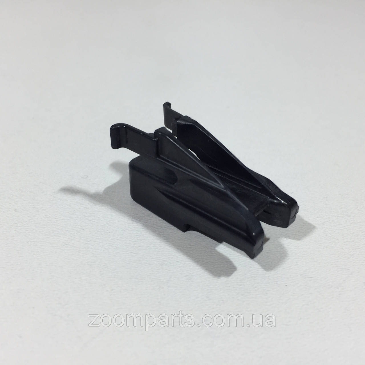 Кліпса решітки радіатора Mazda GHP950EB1A