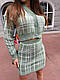 Костюм теплий в'язаний кофта на ґудзиках і спідниця міні в клітинку, фото 4