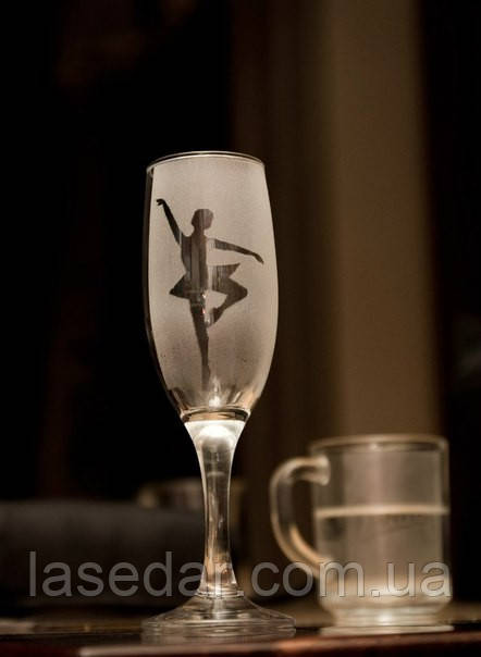Гравировка бокалов, стаканов, чашек, бутылок, гравировка на стекле - фото 5 - id-p238246302