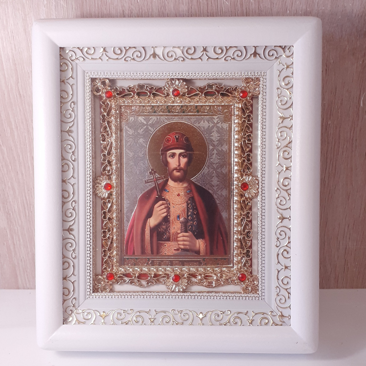Ікона Борис святий князь, лик 10х12 см, у білому дерев'яному кіоті з камінням