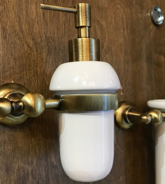 Підвісний дозатор для рідкого мила бронза кераміка Bugnatese F21, фото 1