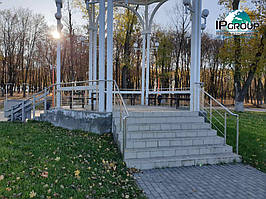 Перила и ограждения для лестниц. Нержавеющее ограждение пандуса. У нас вы можете купить перила для лестницы с установкой и гарантией. 1