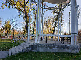 Перила и ограждения для лестниц. Нержавеющее ограждение пандуса. У нас вы можете купить перила для лестницы с установкой и гарантией. 6