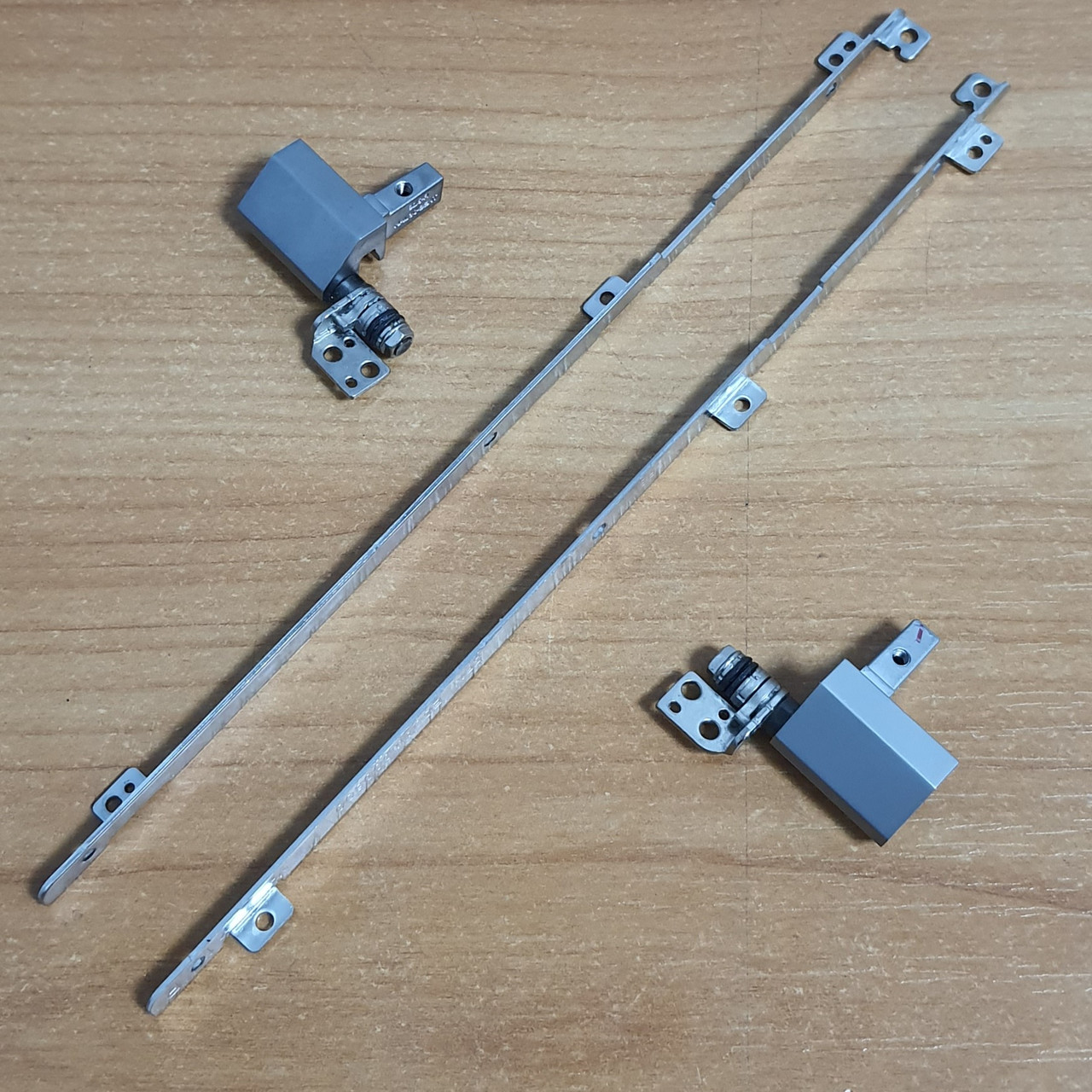 Оригинальные Петли Матрицы для Ноутбука Dell Latitude E4310, Пара ...