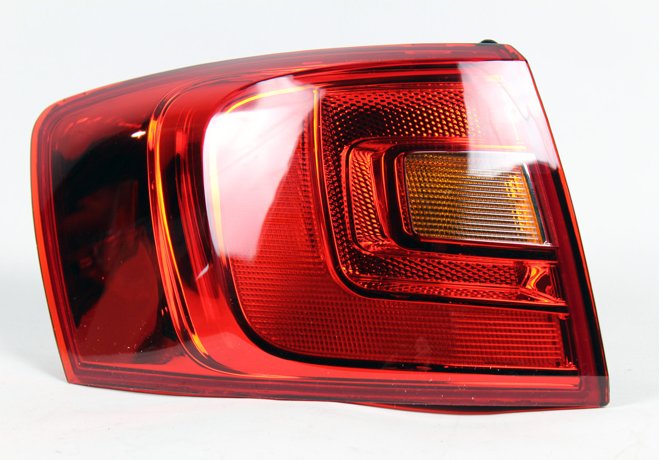 Ліхтар задній зовнішній правий лівий Volkswagen Jetta 2012 2013 2014