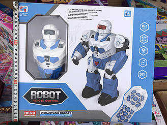 Робот на радіоуправлінні, світло, звук