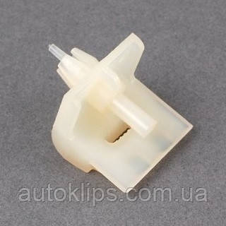 Кліпса кріплення обшивки салону VW Golf 2, Passat B3, Jetta, Transporter T4 / Seat Toledo