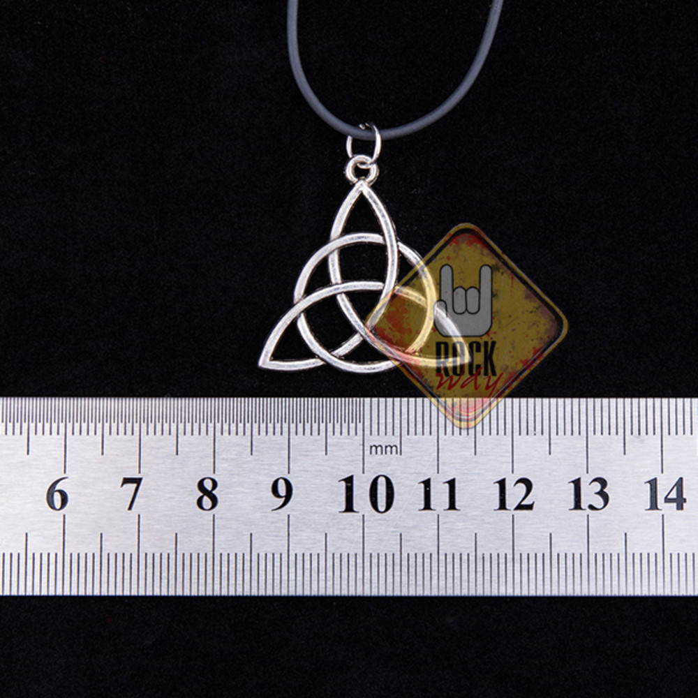 Кулон Трикветр (Зачаровані), фото 1
