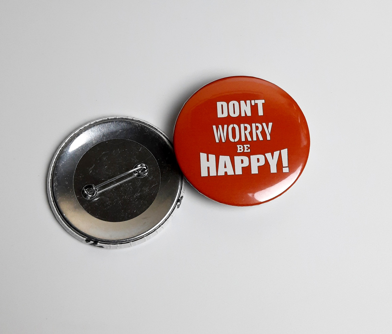 Значок Don't Worry Be Happy - Круглий значок на рюкзак - Подарунок мотиватор хлопцю - Прикольний подарунок