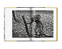 Кращі фотографи світу книга робіт Себастьяна Сальгадо Золото Sebastiao Salgado. Gold книги для фотографів, фото 6
