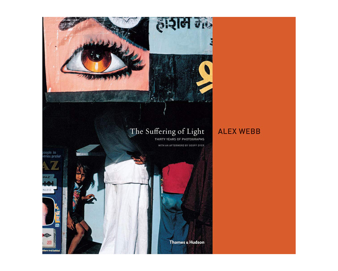 Книга найкращі фотографи світу Алекс Вебб The Suffering of Light: Thirty Years of Photographs by Alex Webb, фото 1