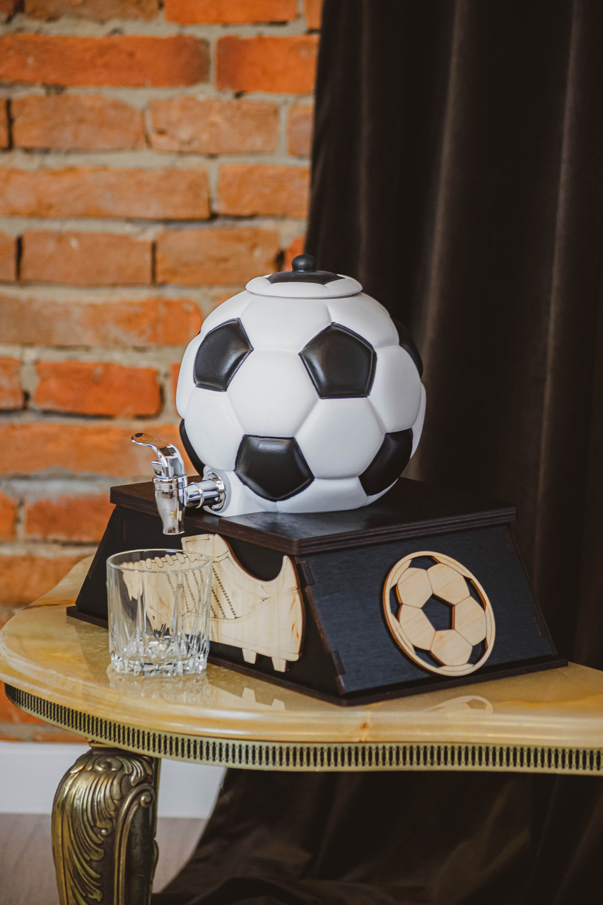 Мінібар футбольний м'яч, подарунковий чоловічий набір, місткість диспенсера для пива з краном.