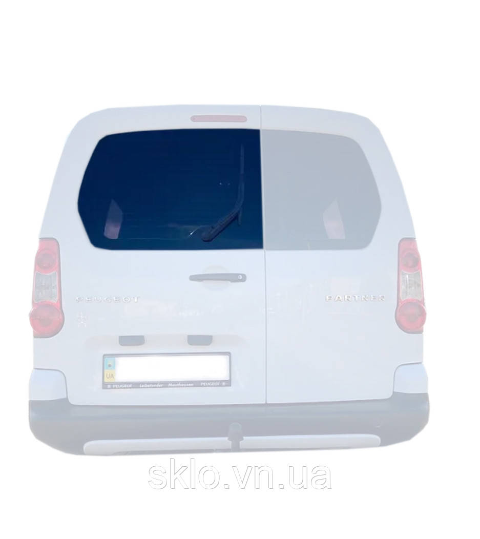 Заднє скло Citroen Berlingo (08-) Ліве на розпашную двері з Електрообогревом (Сітроен Берлінго)