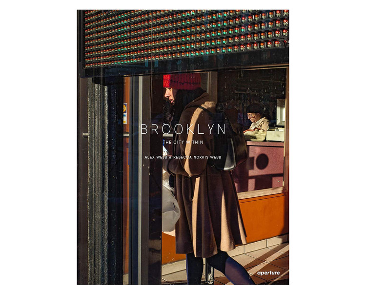 Книга альбом відомих фотографів Алекс Вебб Alex Webb and Rebecca Norris Webb "Brooklyn, The City Within", фото 1
