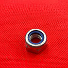 Гайка М16 стопорна з нейлоновою вставкою клас міцності 8.0 DIN 985, фото 3