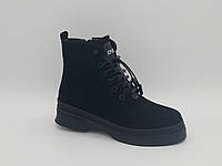 Зимові черевики на товстій підошві. Erisses. Маленькі (34) розміри.