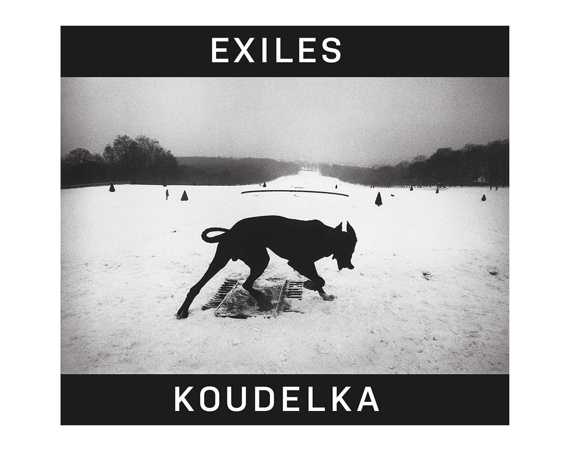 Найкращі фотографи світу книга фотографій Йозефа Куделки Josef Koudelka "Exiles" подарункові книги для фотографів
