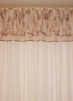 Ламбрекен кольоровий двошаровий на тасьмі. Ширина 3,2 м, висота 0,40 м.