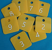 Брелок желтый с номером для ключей 50x50 мм