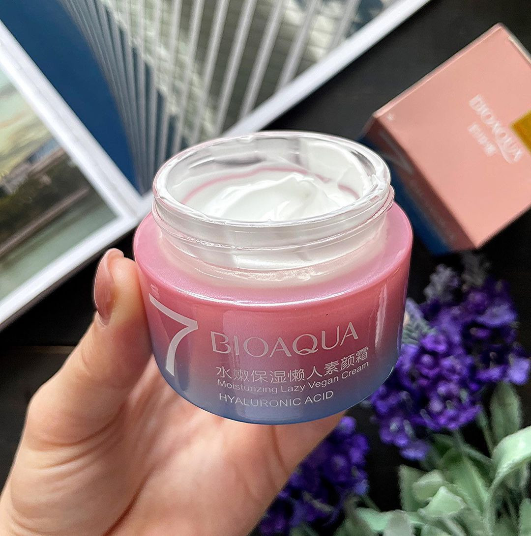 Крем для обличчя c гіалуронової кислотою і вітамінами Bioaqua Hyaluronic Acid Moisturizing Lazy Vegan Cream 50г
