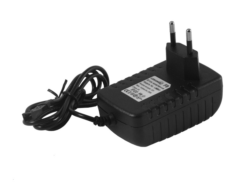 Блок живлення 24W-IP44 2А пластик розеточний 12V міні мама LEDUA
