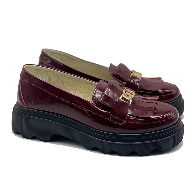 Лофери жіночі з натуральної лакової шкіри бордового кольору “Style Shoes”