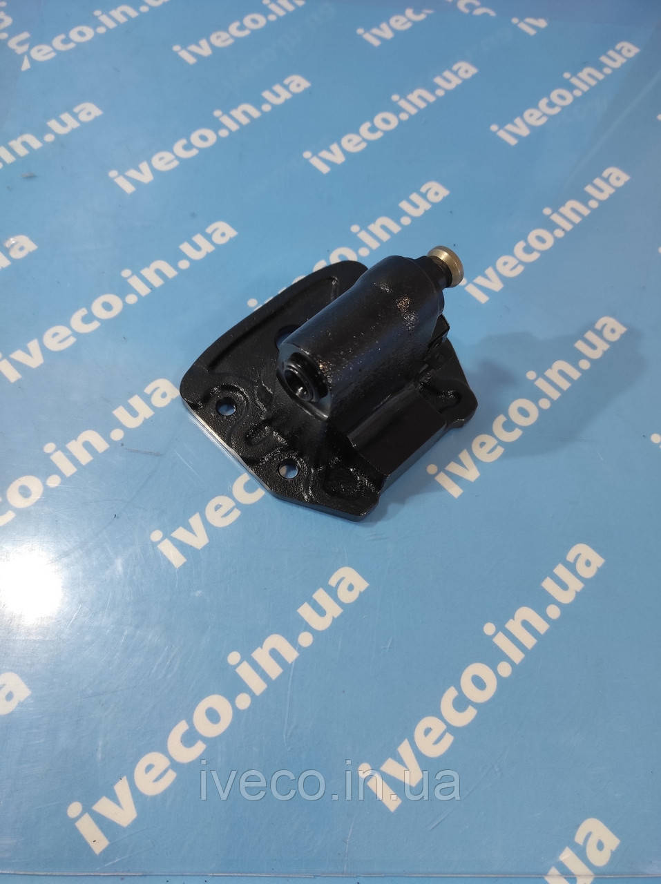 Петля дверей ліва MAN TGA TGL TGM TGS TGX 81626906037 81626906035 81626906033