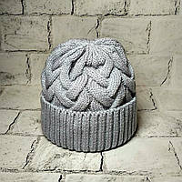 Шапка жіноча в'язана, об'ємна з відворотом, світло-блакитна, 54-59 см