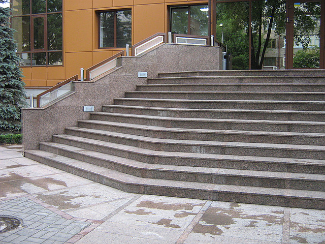 Гранітні ступенів у Дніпропетуванні, фото 1