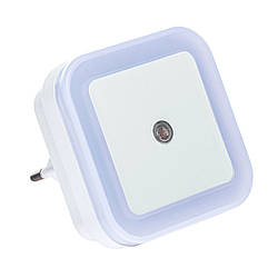Нічник LED в розетку з датчиком освітлення (різні кольори) №250