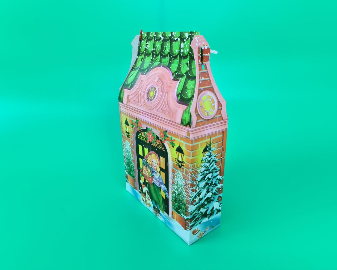 Святкове паковання для новорічних подарунків (700 грм) Новорічний будинок No239с (1 шт.), фото 1