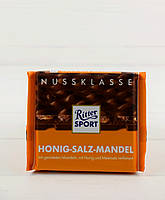 Шоколад молочный с медом, солю и миндалем Ritter sport Honig-Salz-Mandel 100г (Германия)