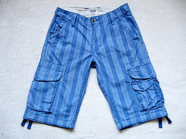 Чоловічі шорти levi's Б/У Розмір 48-50 W32