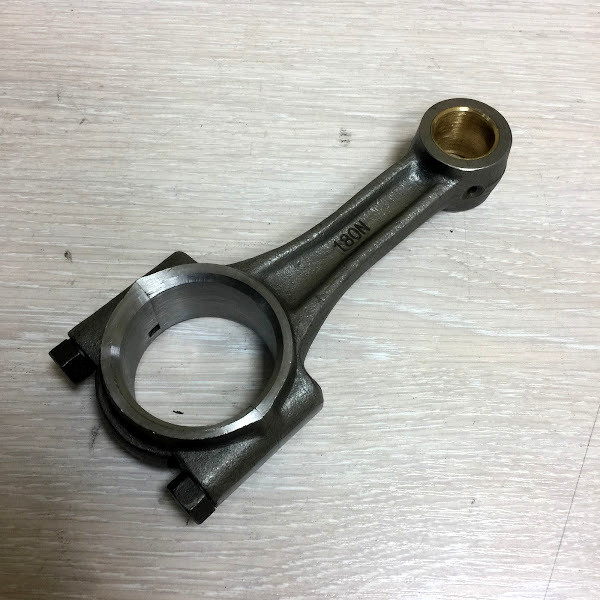 Шатун двигуна R-175/180 (Zubr)