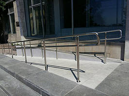 Ограждение пандуса из нержавеющей стали для инвалидов. ОАО «Турбоатом, Московский проспект, 199, Харьков, Харьковская область 3