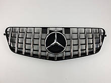 Решітка радіатора на Mercedes E-Class W212 2009-2013 рік GT Panamericana ( Чорна з вертикальними хром смужка