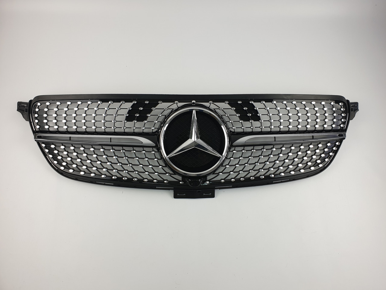 Решітка радіатора на Mercedes GLE-Class Coupe C292 2015-2019 рік Diamond ( Чорна з хром вставками )