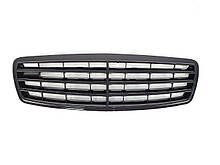 Решітка радіатора на Mercedes E-class W211 2002-2006 рік ( Чорна глянсова )