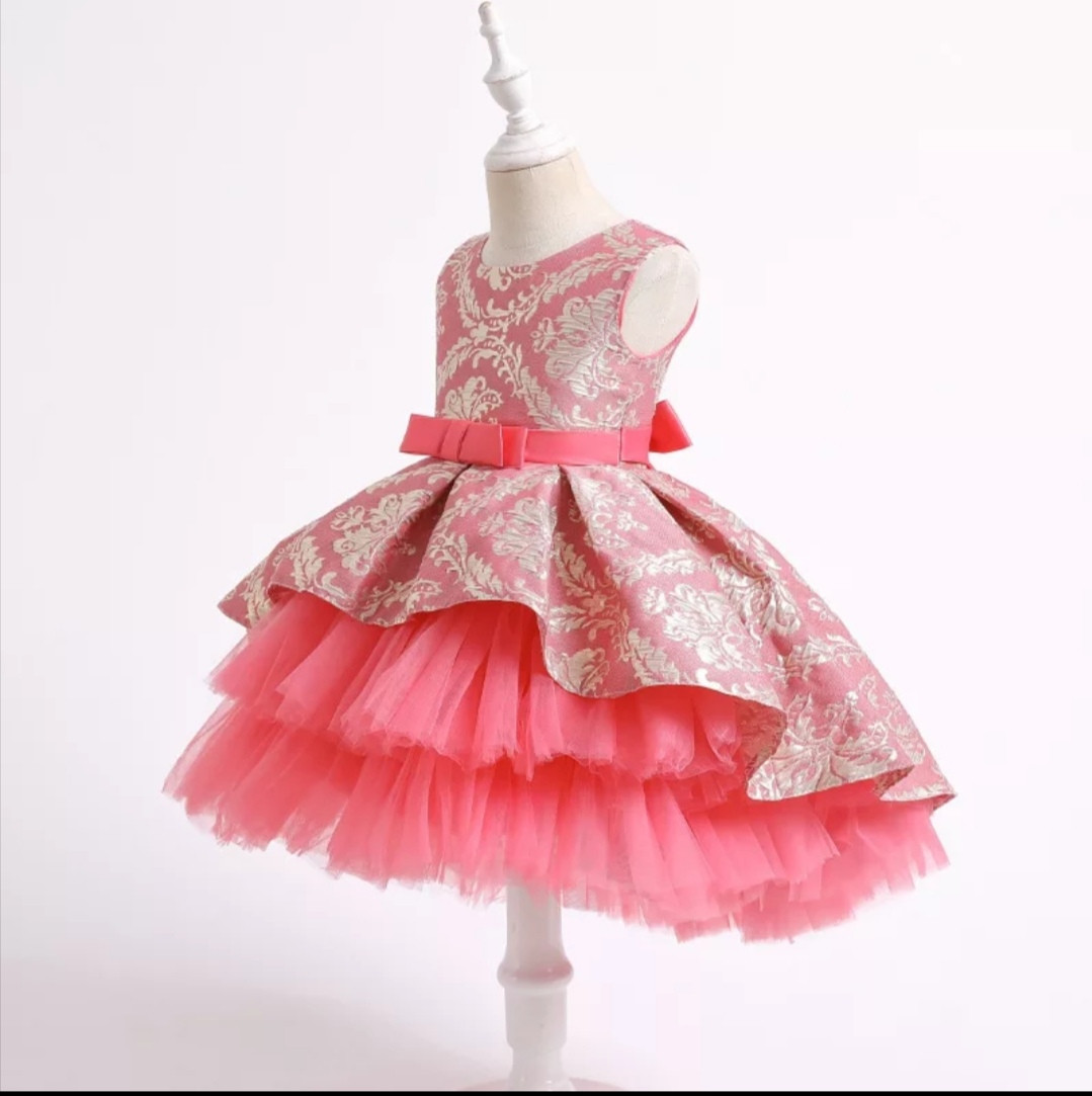Плаття ніжно лососеве каскадне Dresses gently salmon cascading