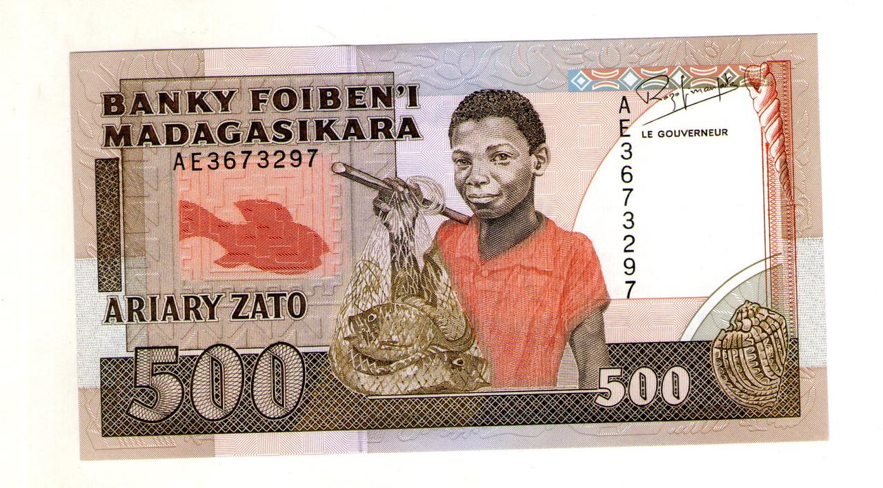 Мадагаскар 500 ариари 1983 рік стан UNC №85