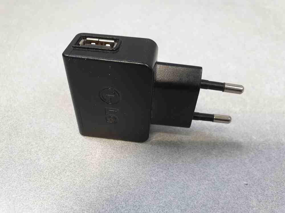 Заряднее Устройство Адаптер для Мобильного Телефона Б/У Сетевой Адаптер ...