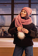Женский теплый велюровый шарф и шапка с бубоном и стразами.
