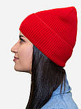 Жіноча в'язана шапка зимова тепла стильна висока біні в рубчик Лео Red червона, фото 2