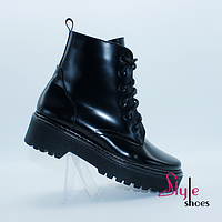Ботинки женские зимние черного цвета в стиле Мартинс «Style Shoes»