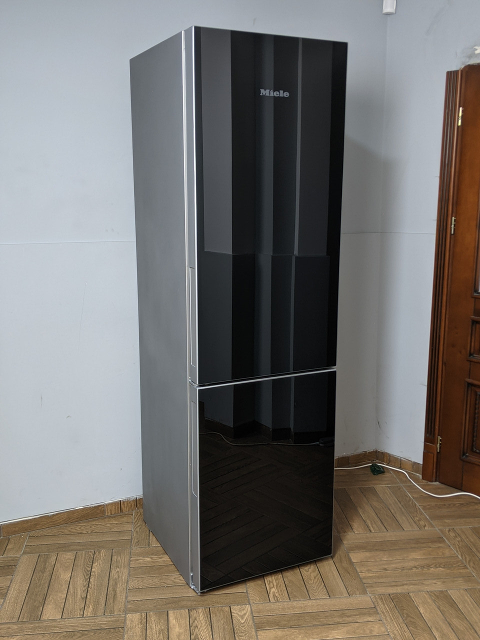 Холодильник Miele KFN 29283D