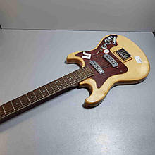 Гітари і бас-гітари Б/У Fender Sub-Sonic 76 (копія)