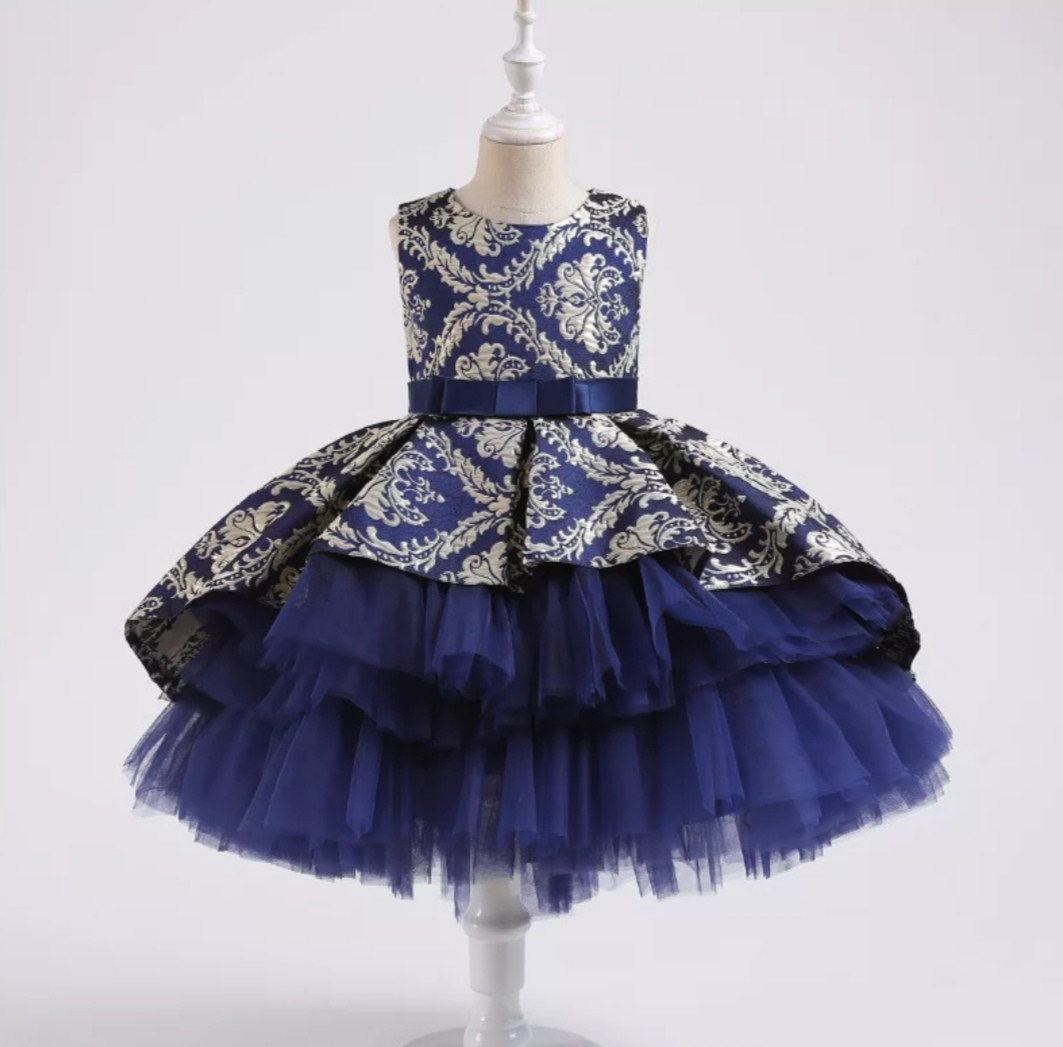Плаття бальне ошатне синє каскаднеDresses ball gown elegant blue cascading
