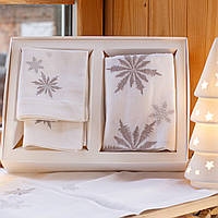 Набор на стол 2 льняных салфетки и 1 ранер с новогодне вышивкой серебром Снежинки от СHAKRA HOME