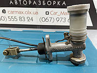 Главный цилиндр сцепления с бачком Mitsubishi Pajero Sport 1 2.5 td 4D56 1997-2008 MR267829