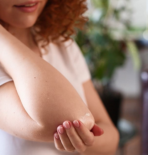 Крем для рук Weleda Skin Food Light 75 мл Крем для рук Weleda Skin Food Light 75 мл